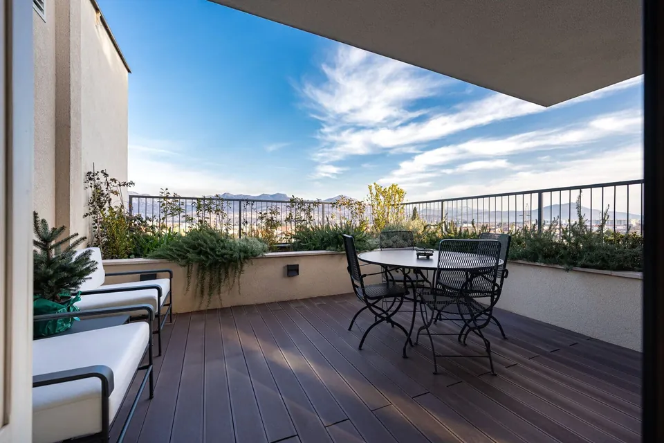 Montenegro Sotheby's Realty · photo 9