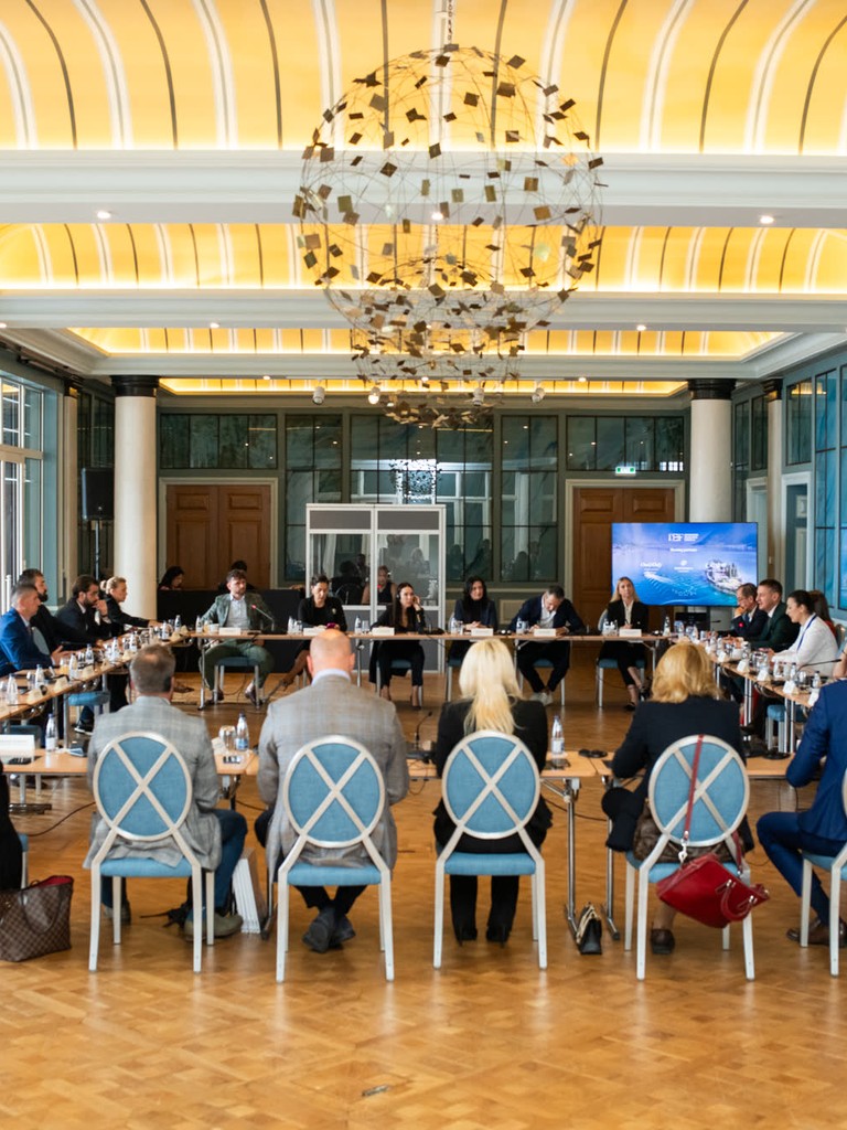 Destination Excellence Forum round table